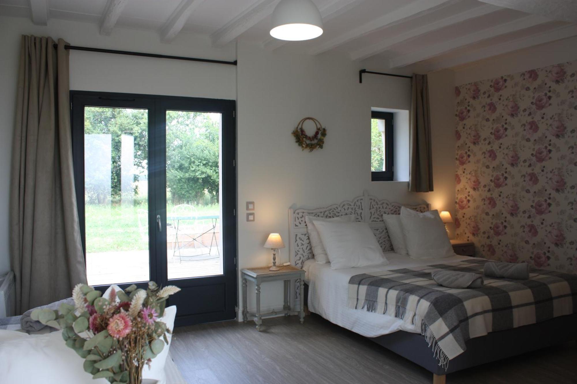 Les Chambres D'Emma Le Liege 外观 照片