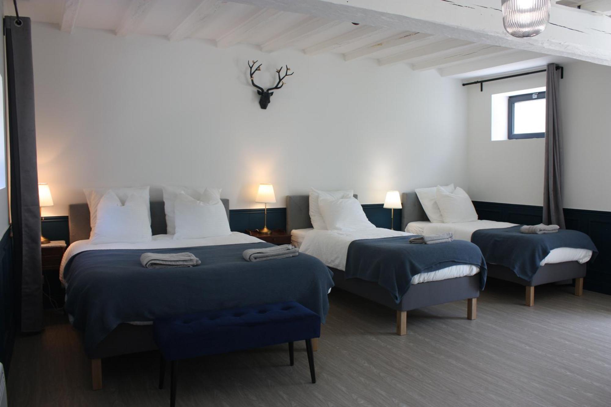 Les Chambres D'Emma Le Liege 外观 照片