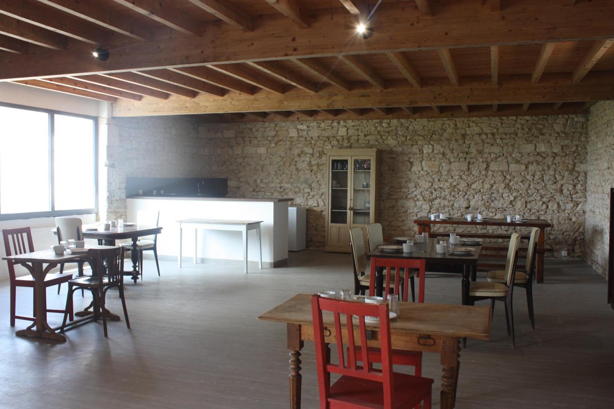 Les Chambres D'Emma Le Liege 外观 照片